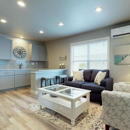 South Bay Inn Anna Maria Bagian luar foto