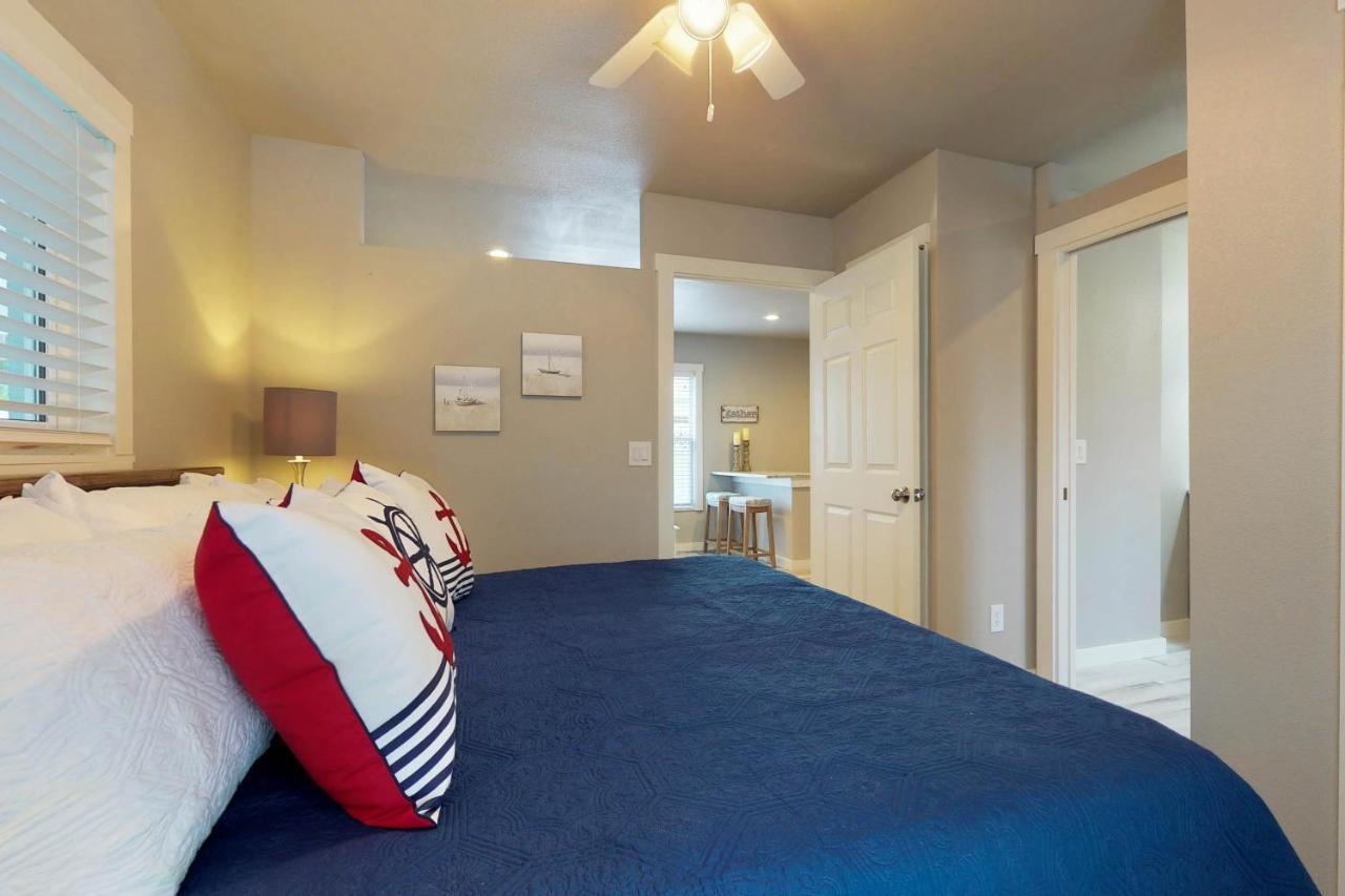 South Bay Inn Anna Maria Bagian luar foto