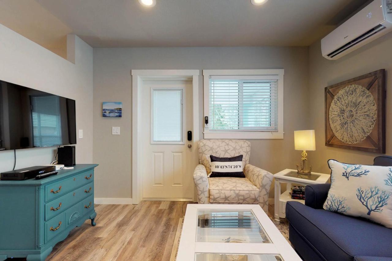 South Bay Inn Anna Maria Bagian luar foto
